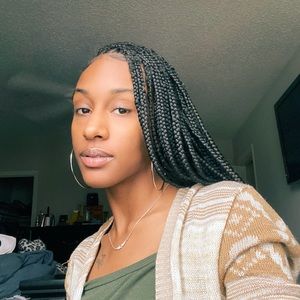 Meet your Posher, Charlee